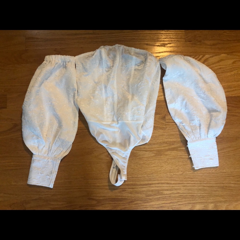 Pretty Little Thing White Woven Puff Bodysuit